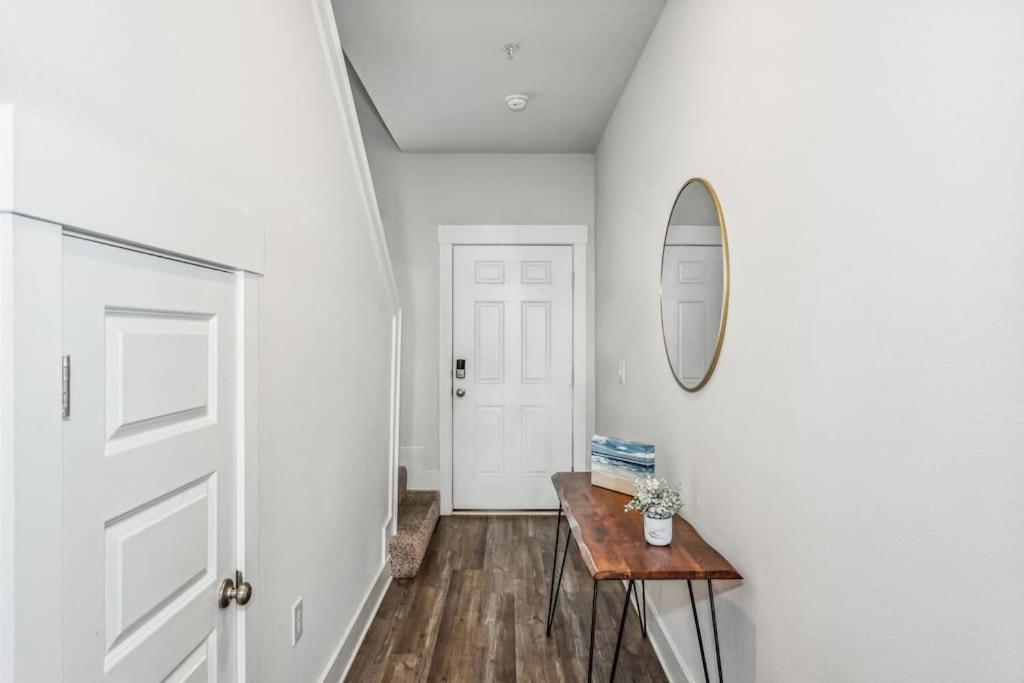 Luxury Townhome Near Downtown And Pensacola Beach Экстерьер фото